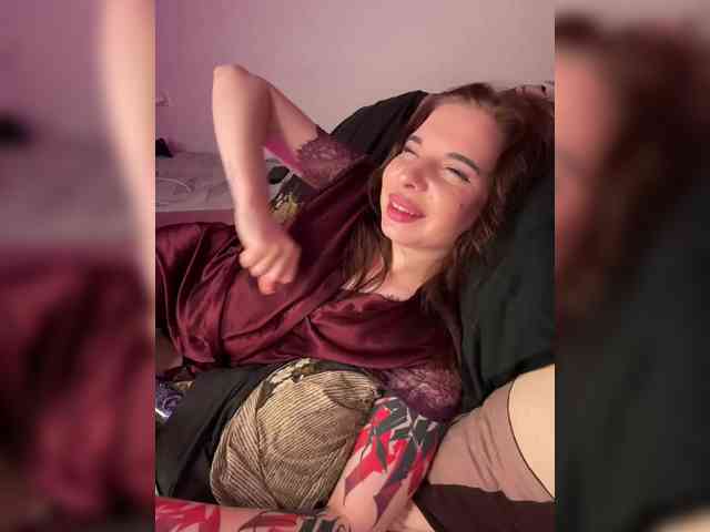 Lady-shy webcam