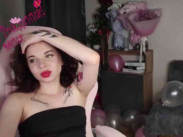 Lady-shy webcam