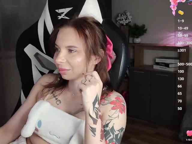Lady-shy webcam