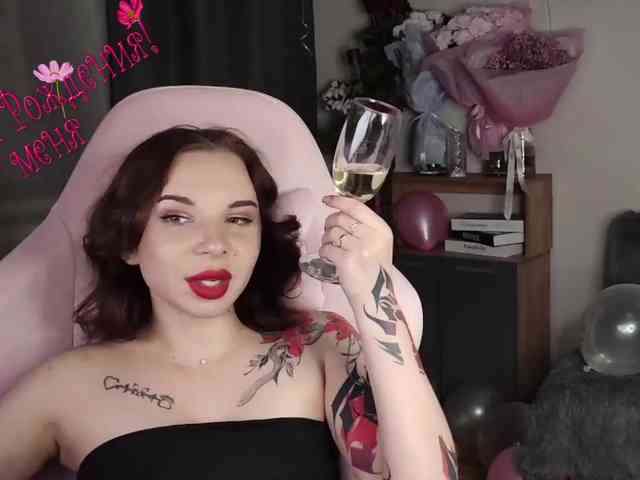 Lady-shy webcam