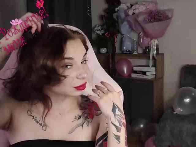 Lady-shy webcam
