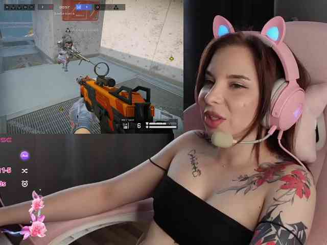striptease chat room Lady-shy