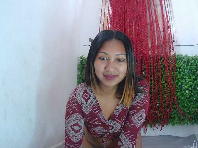 Choupye webcam bongacams model stream image