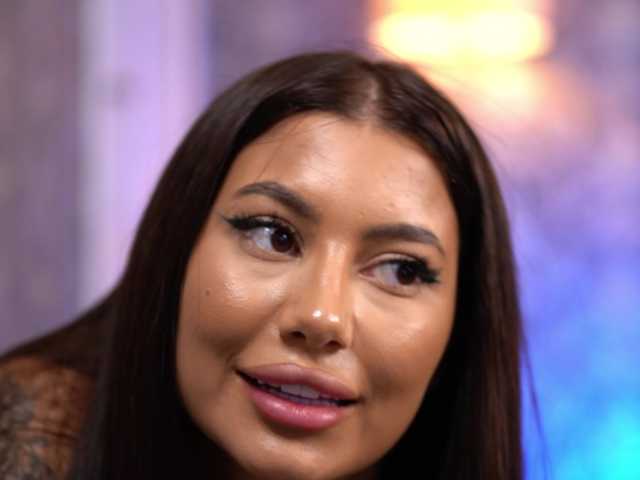 BabyUnholly live cam