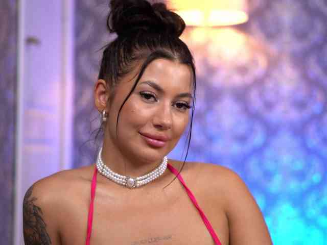 sex show BabyUnholly