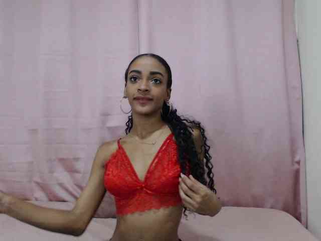 Catalina-Rose webcam
