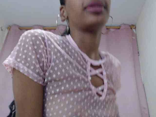 Catalina-Rose webcam