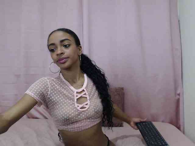 Catalina-Rose webcam