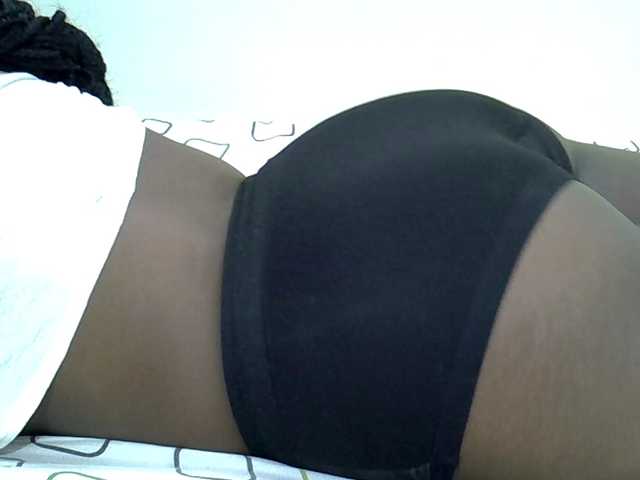 Sweetpie51's BongaCams show and profile