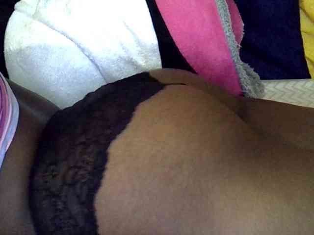 Sweetpie51 Live Webcam on BongaCams