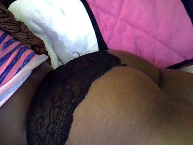 Sweetpie51 Live Webcam on BongaCams