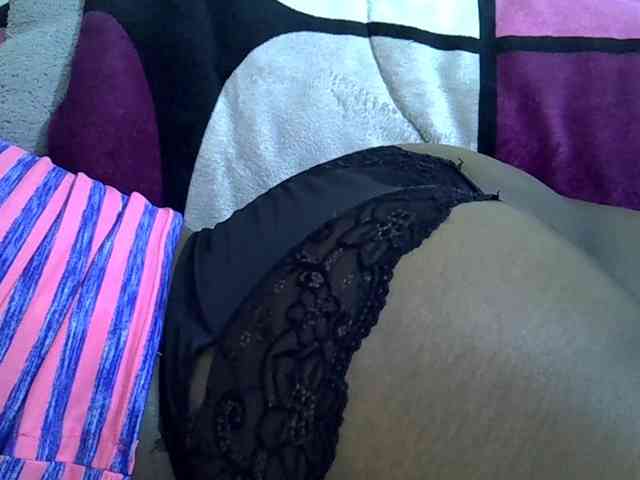 Sweetpie51 Live Webcam on BongaCams