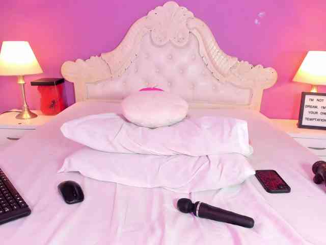 SamantaKane webcam