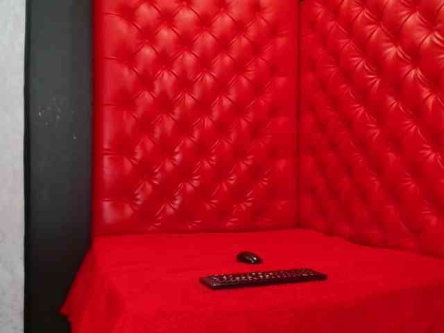 AvaNahomi webcam