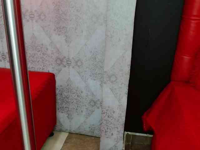 AvaNahomi webcam