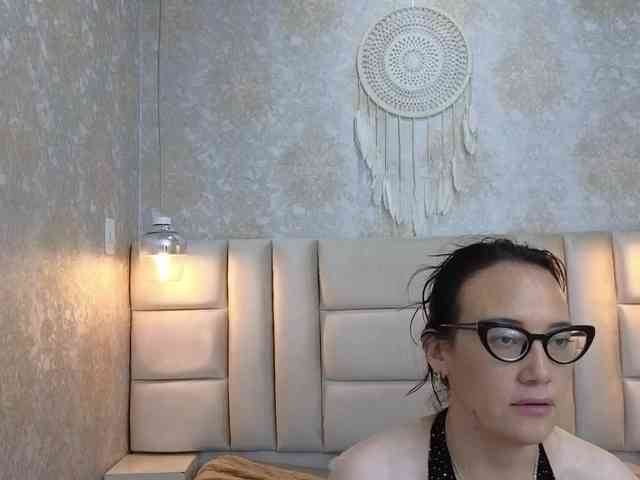 AvaNahomi webcam