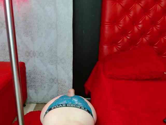 AvaNahomi webcam