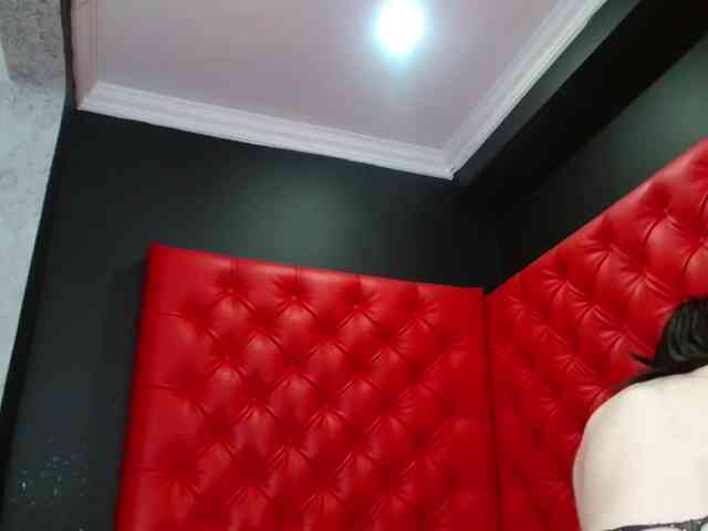 AvaNahomi webcam