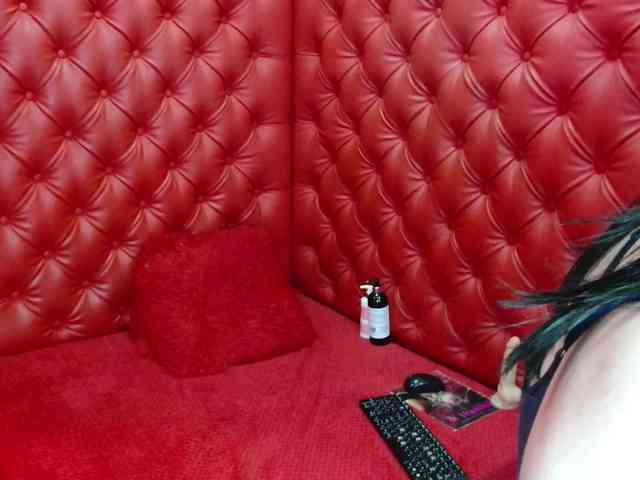 AvaNahomi webcam