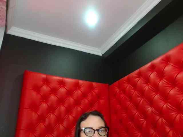 AvaNahomi webcam