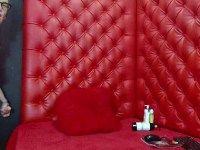 AvaNahomi webcam