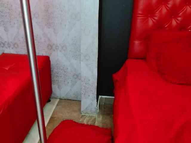 AvaNahomi webcam