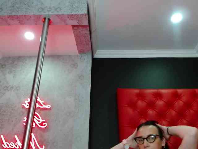 AvaNahomi webcam