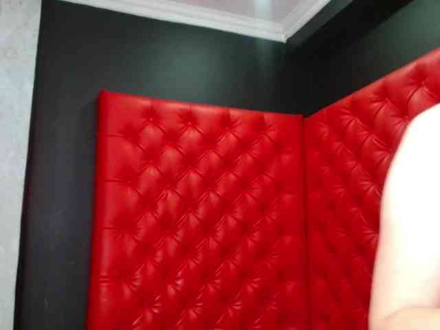 AvaNahomi webcam