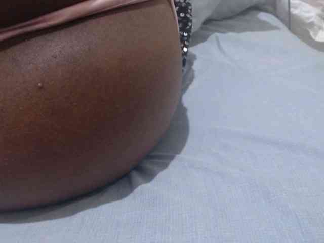 Mona_Keyis webcam