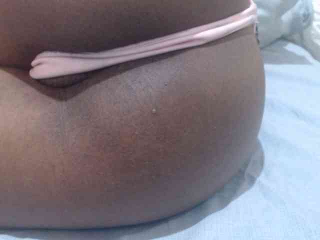 Mona_Keyis webcam