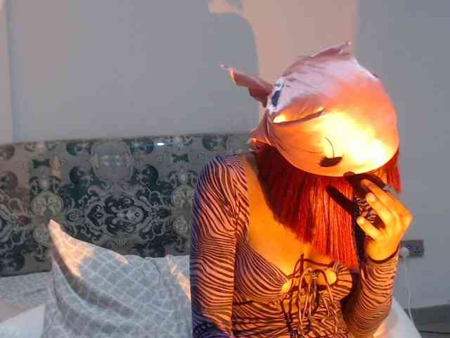 Mona_Keyis webcam