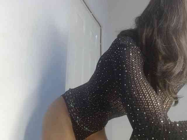 Mona_Keyis webcam