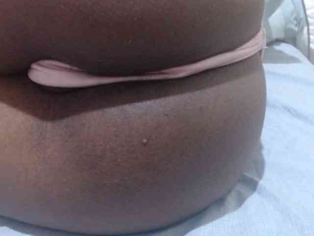 Mona_Keyis webcam