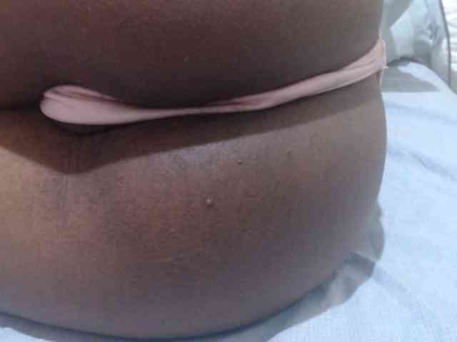 Mona_Keyis webcam