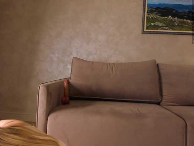  Blond-Whine chat room