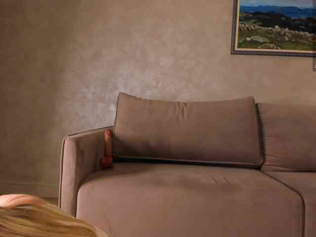 Blond-Whine webcam