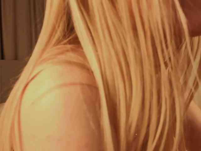 Blond-Whine webcam