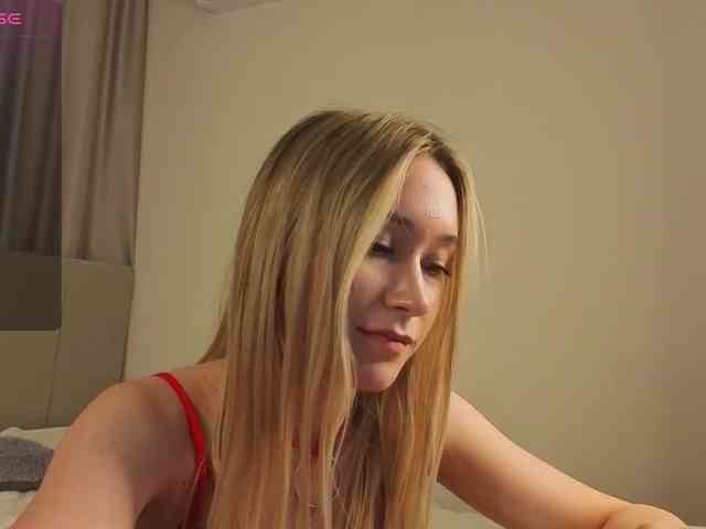 Blond-Whine webcam