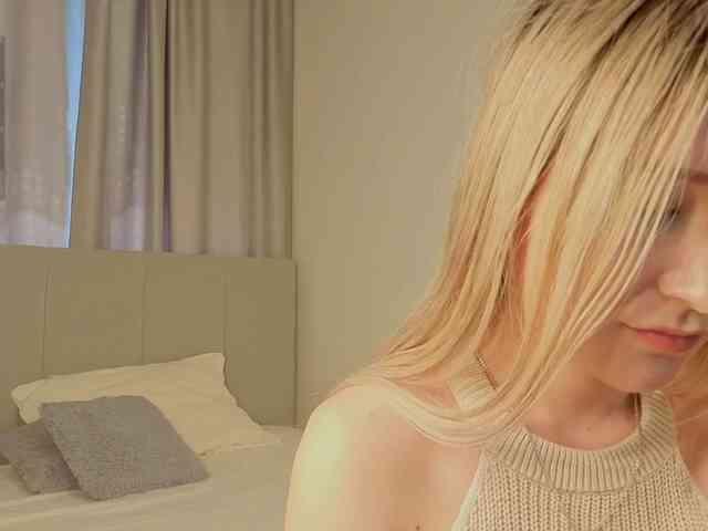 Blond-Whine webcam