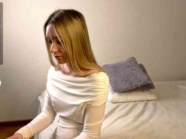 Blond-Whine webcam