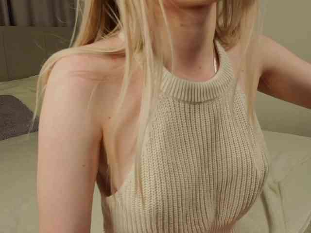 Blond-Whine webcam