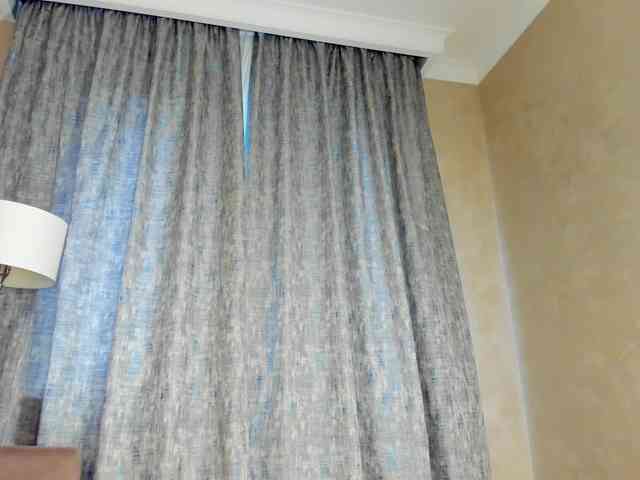 Blond-Whine webcam