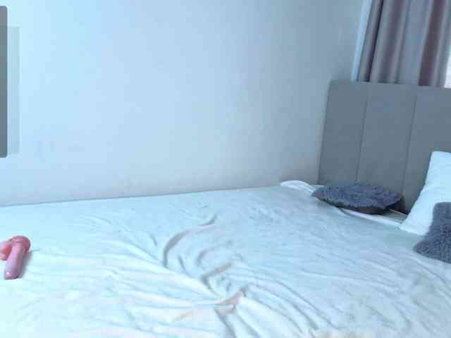 Blond-Whine webcam