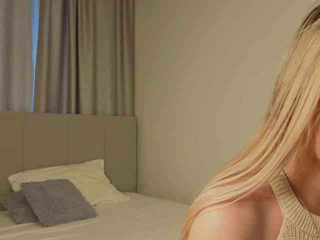 Blond-Whine webcam