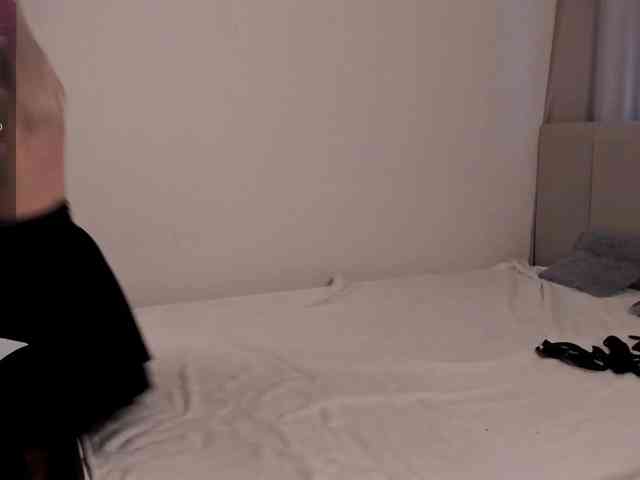 Blond-Whine webcam