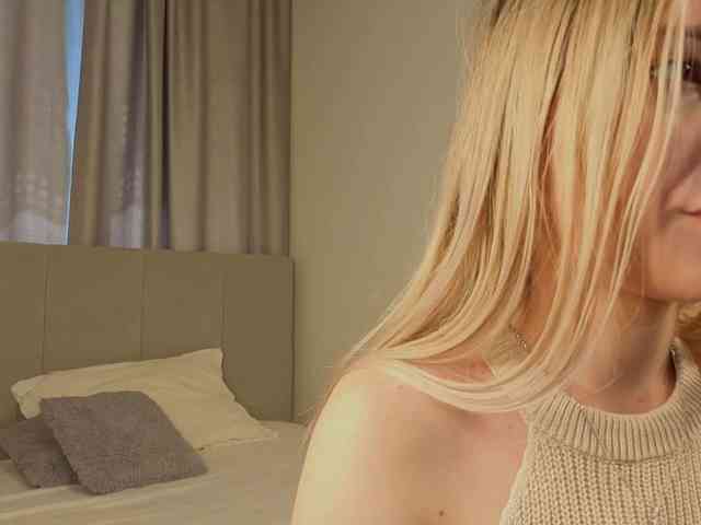 Blond-Whine webcam