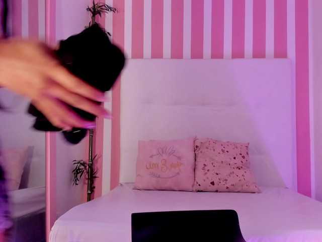 Maddy-Norton's BongaCams show and profile