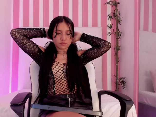 Maddy-Norton live cam profile