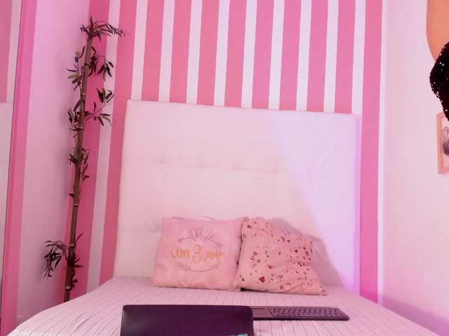 Maddy-Norton's BongaCams show and profile