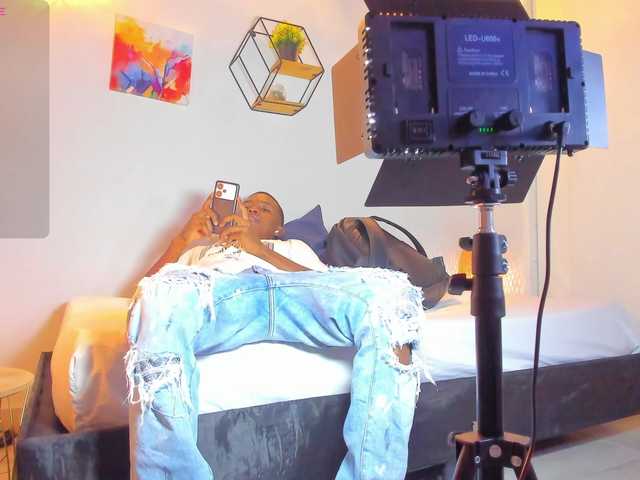 le modèle Karlaliones est en webcam porno dans un show sur le site bongacams, il possède les tags suivants: Latino/Hispanic,Redhead,Trimmed